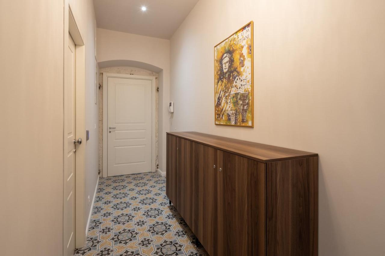 Boutique Lux Rooms Odello Split Old Town Exterior photo